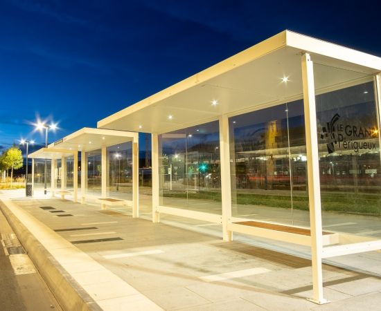 Mobilier Urbain Abris Bus, Abris voyageurs pôle gare Périgueux - fabricant Metalco