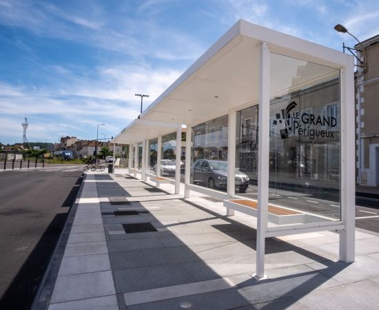 Mobilier Urbain Abris Bus, Abris voyageurs pôle gare Périgueux - fabricant Metalco