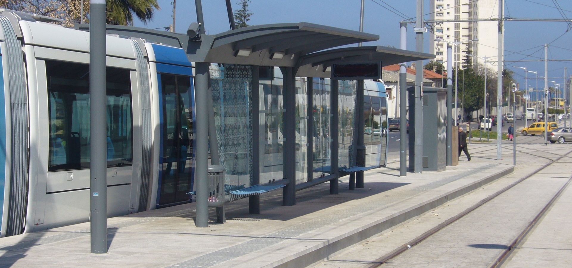 Algérie - 1ère ligne Tramway ville ALGER | Mobilier Urbain METALCO ...