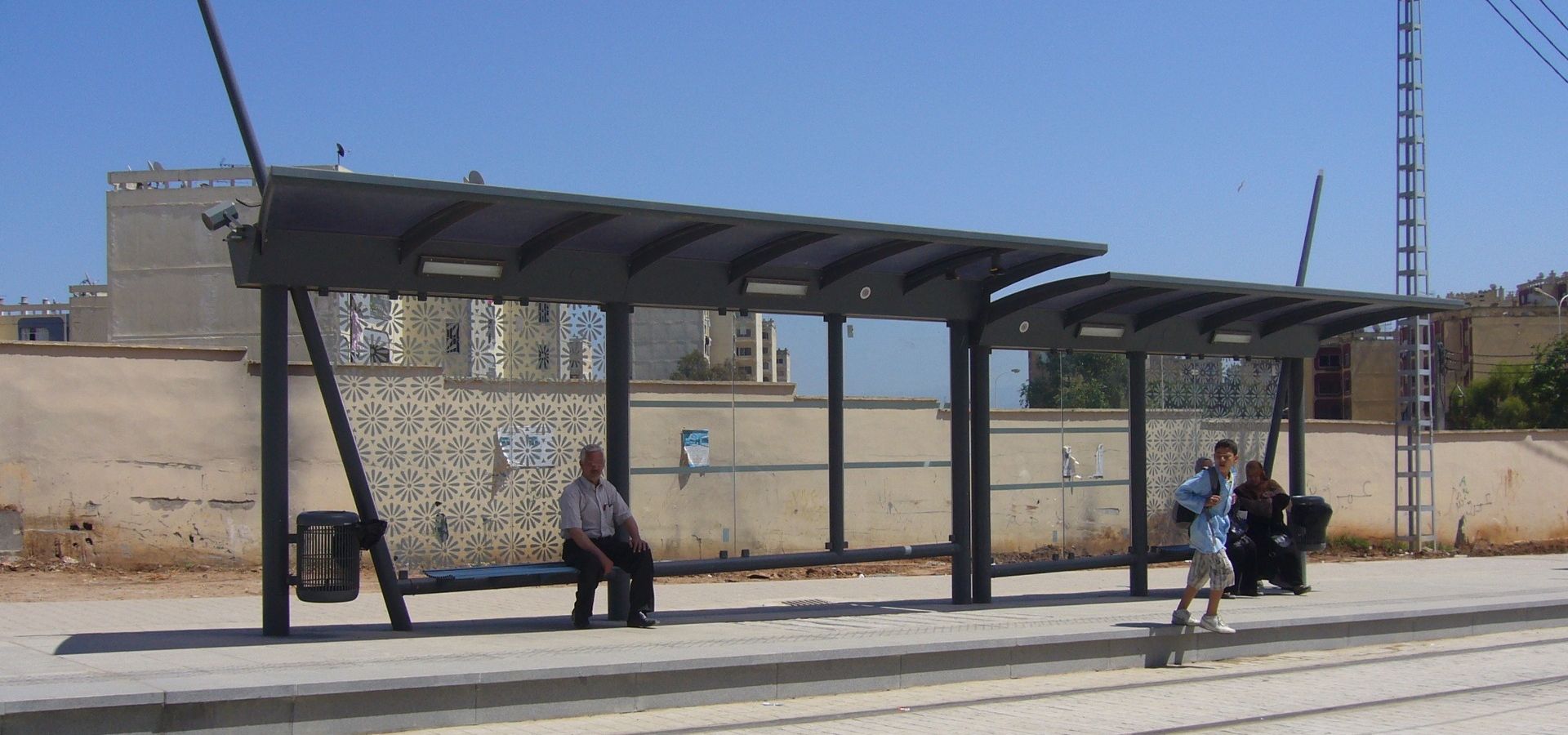 Algérie - 1ère ligne Tramway ville ALGER | Mobilier Urbain METALCO ...