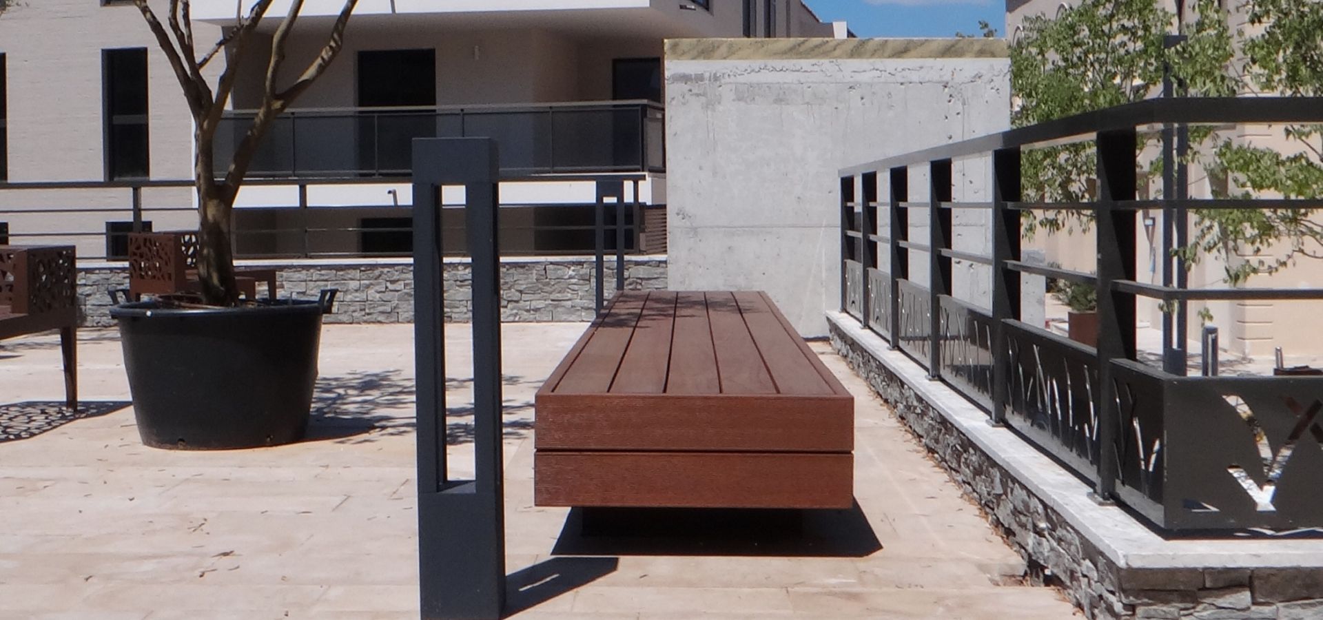 SAINT TROPEZ mobilier urbain design METALCO - banc public bois acier - corbeille rectangulaire